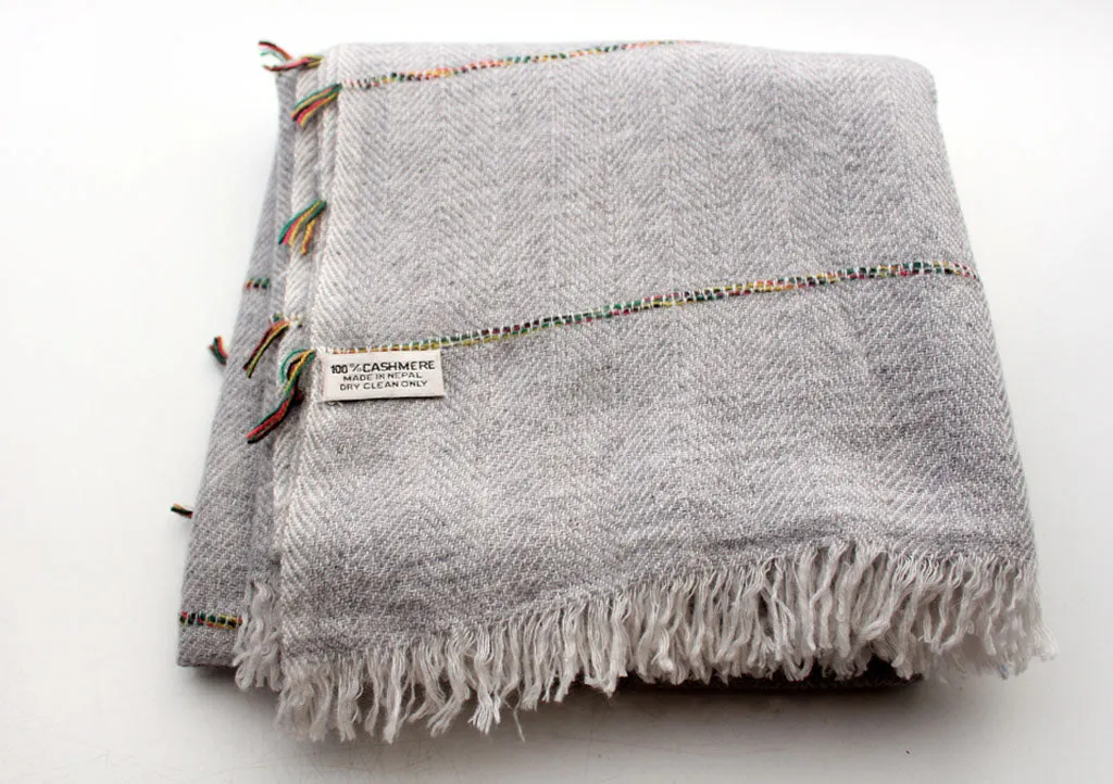 100% Plain Gray Cashmere Shawl with Multicolor Lining