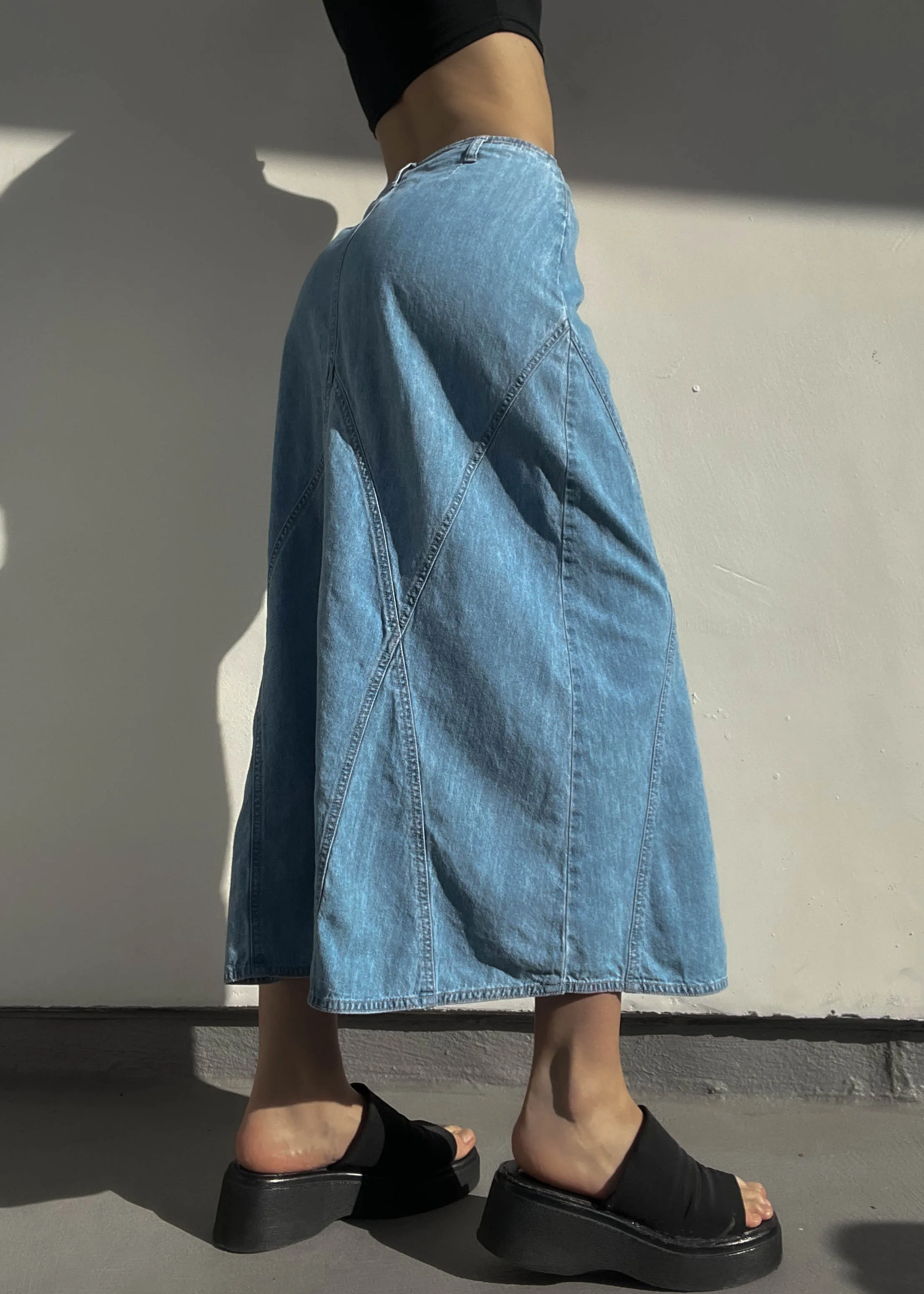 90’s Blue Denim Maxi Skirt (S/M)