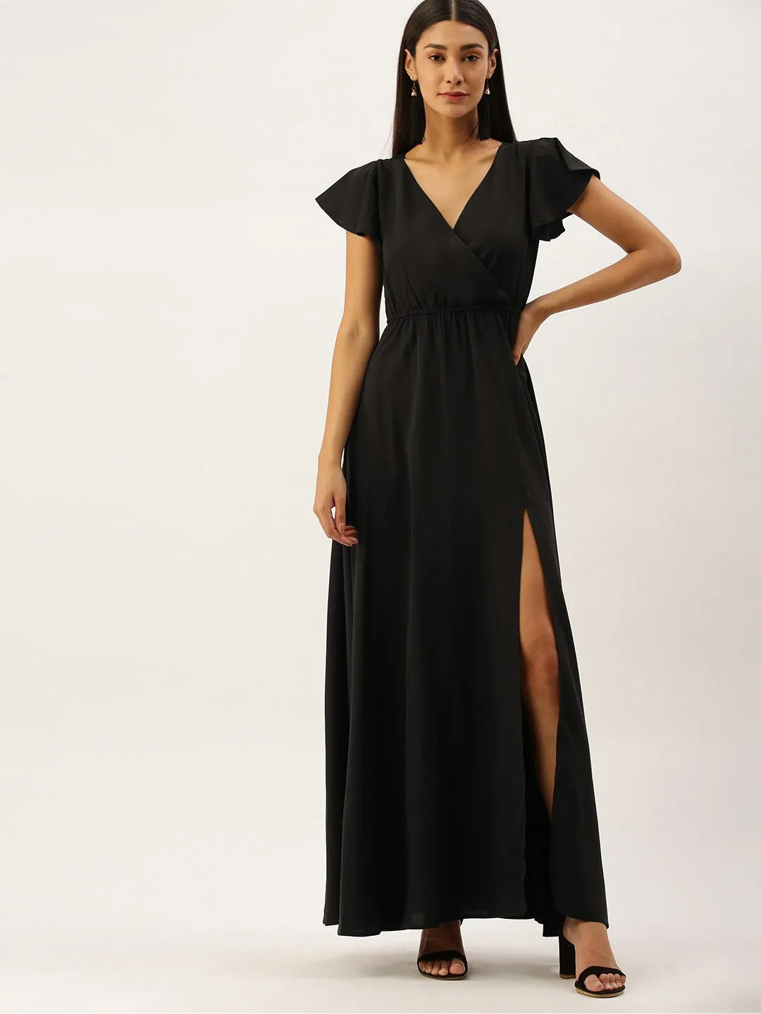 Berrylush Women Solid Black V-Neckline Maxi Dress