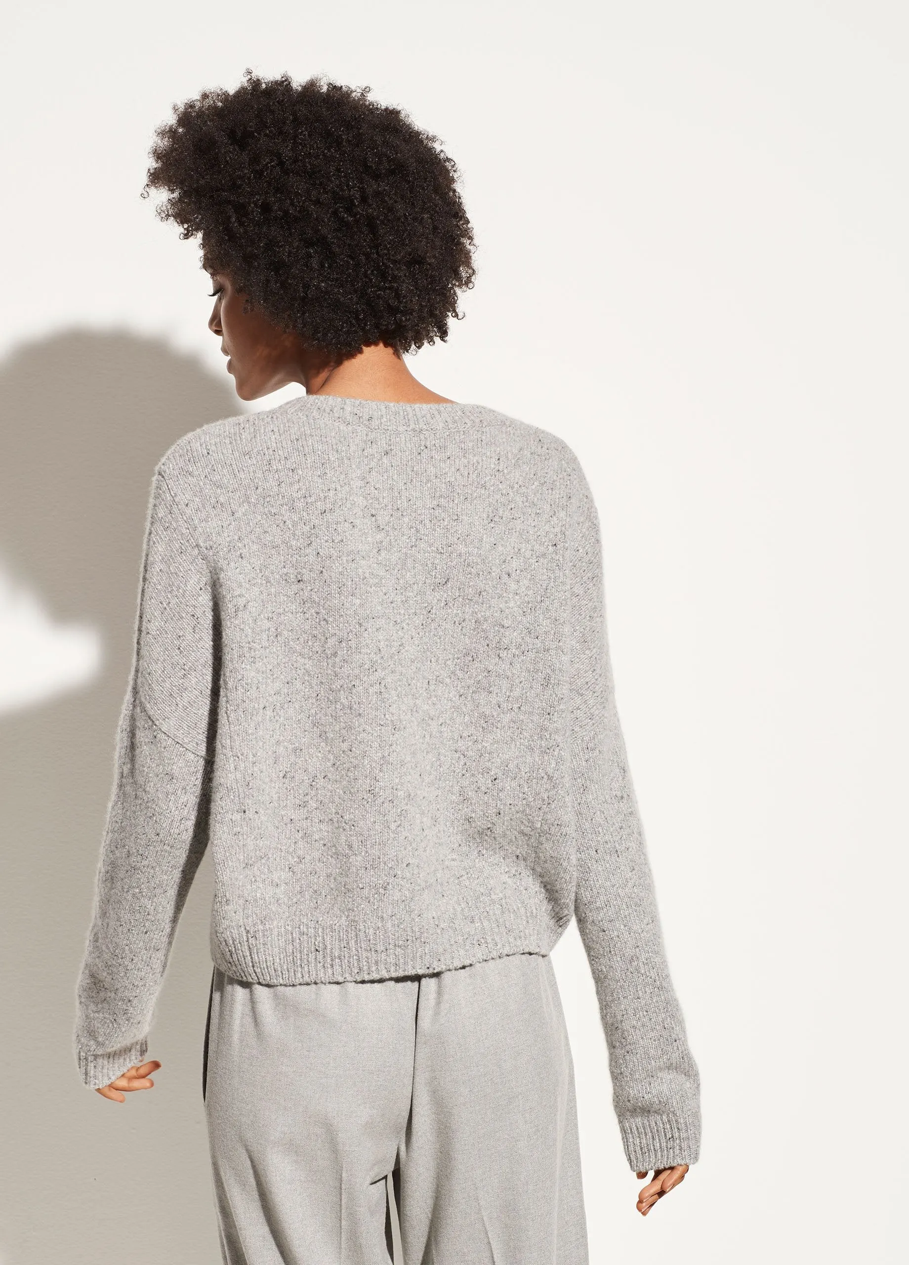 Cashmere Double Seam Crew in Soft Grey