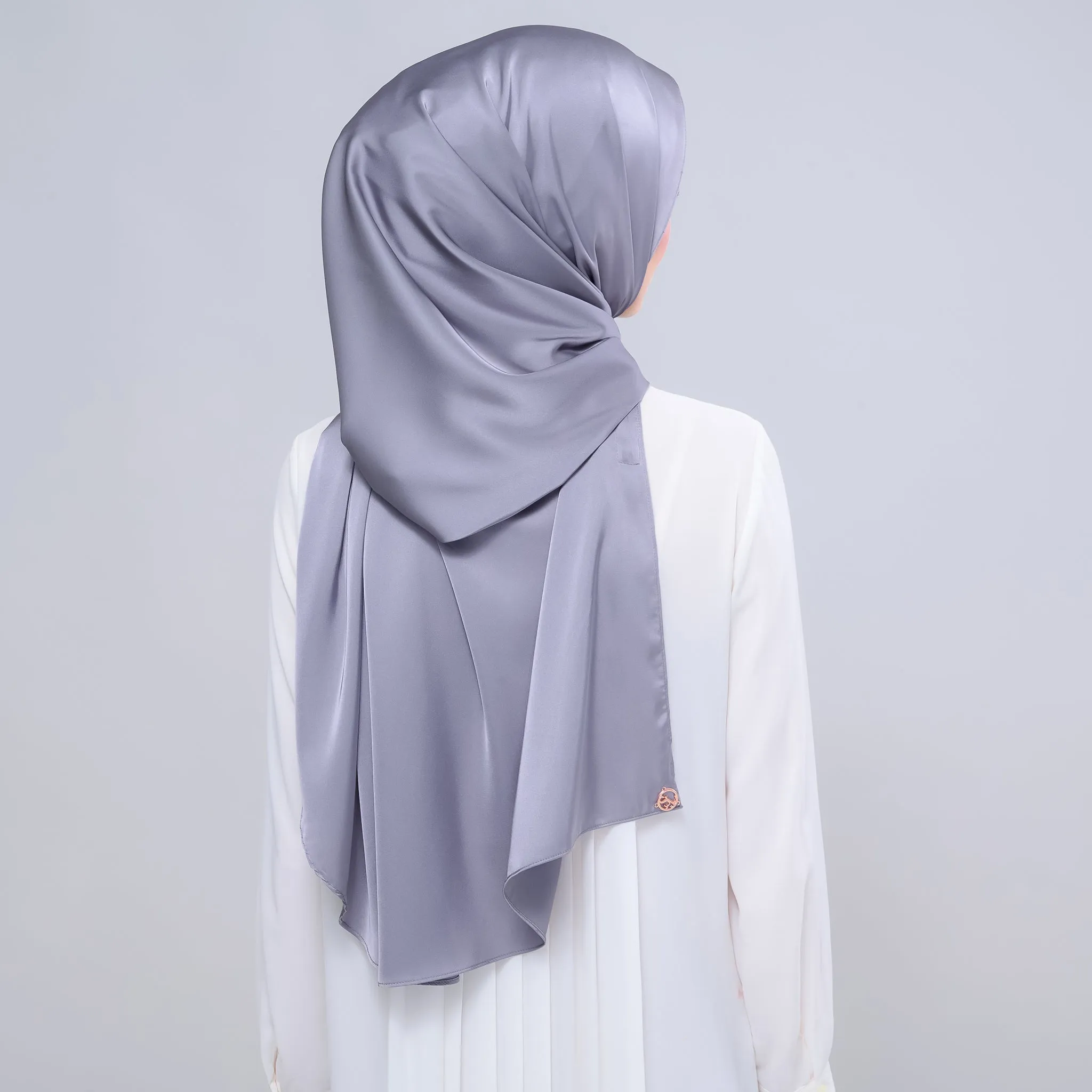 Instant Tag n' Go Shawl  | Satin Silk in Titanium Grey