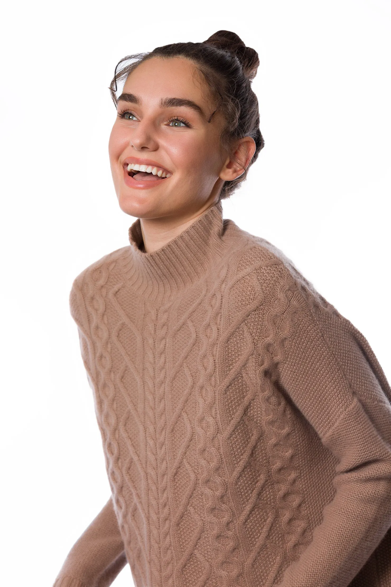 Sustainable Cashmere Loose Fit Cable Sweater - Modern Camel