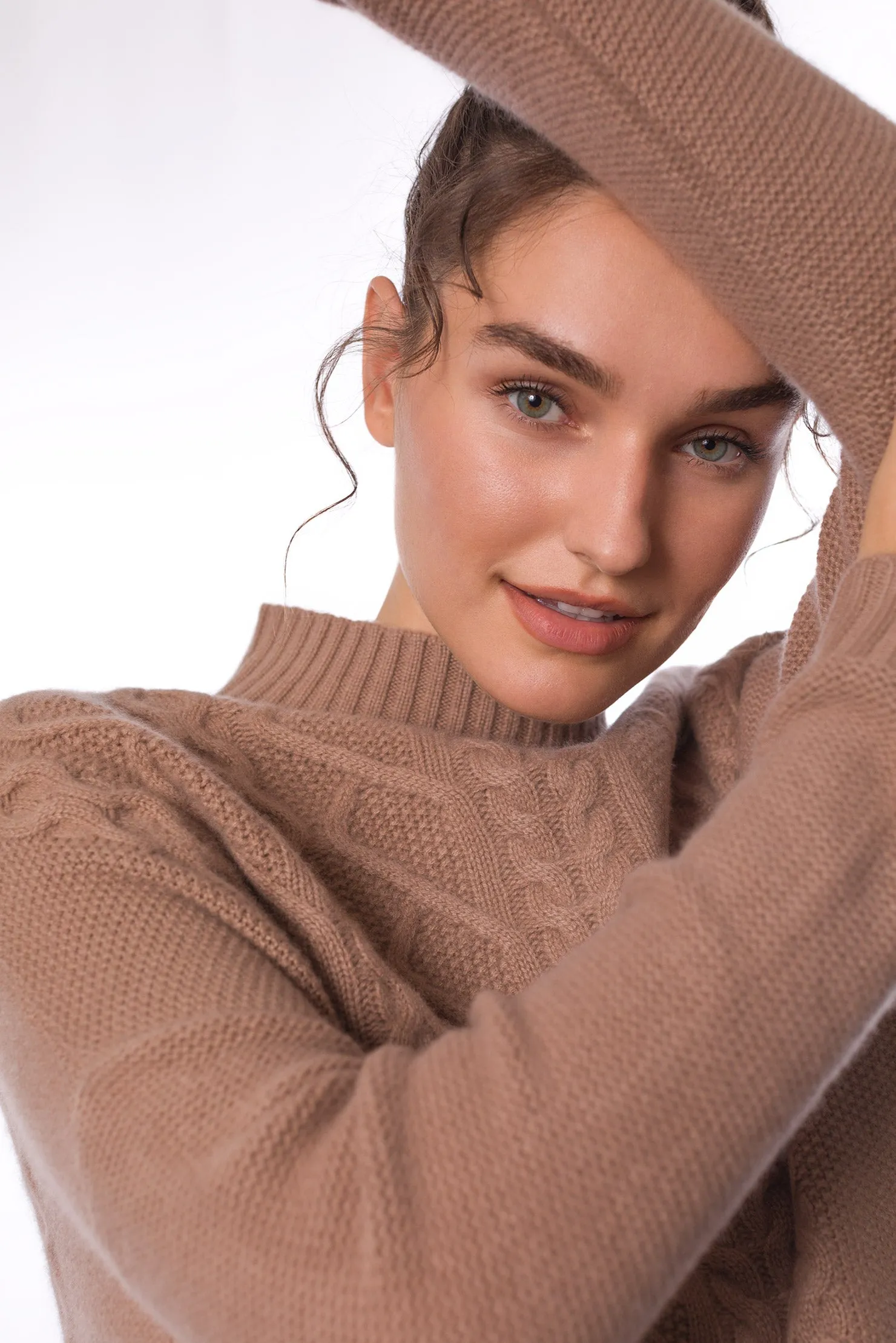 Sustainable Cashmere Loose Fit Cable Sweater - Modern Camel